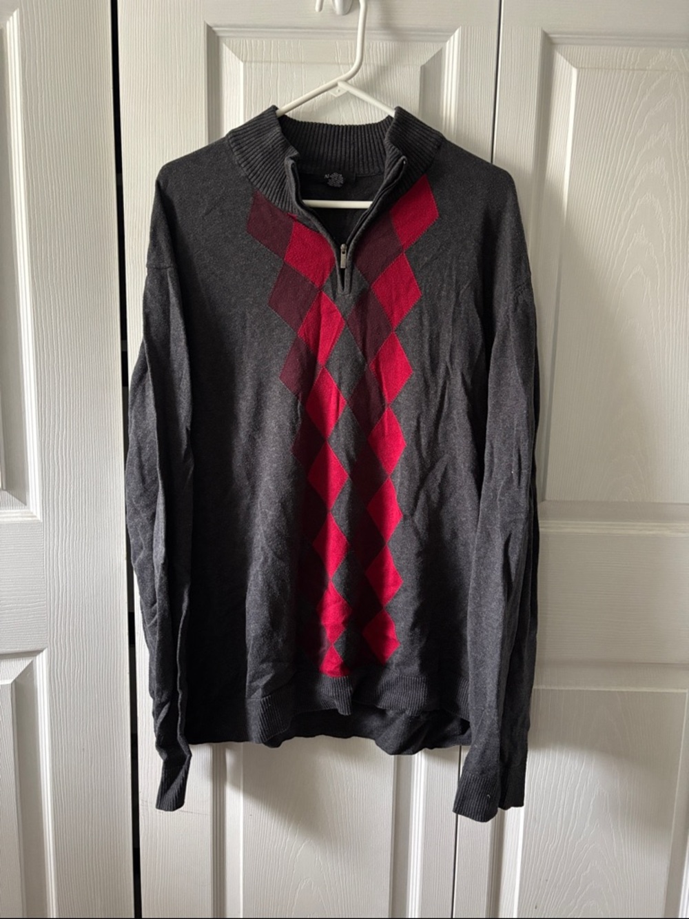 Alfani Charcoal Gray V-Neck Sweater with Red Argyle